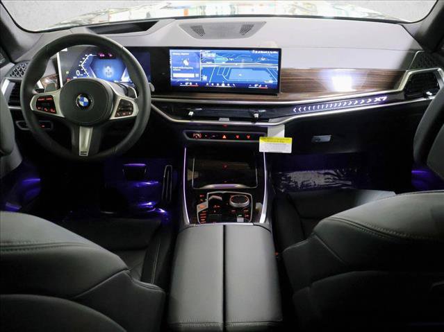 New 2027 BMW X7 xDrive40i w/ M Sport Package AWD/4WD image 17