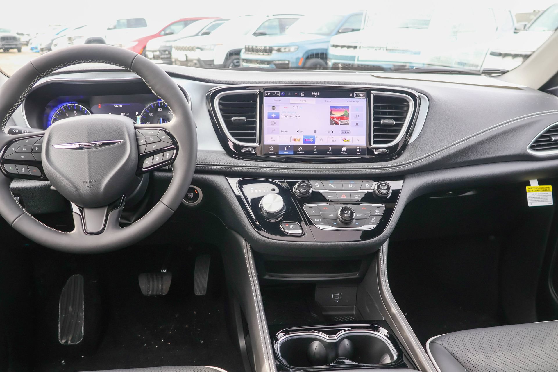 New 2026 Chrysler Pacifica Limited w/ S Appearance Package AWD/4WD image 18