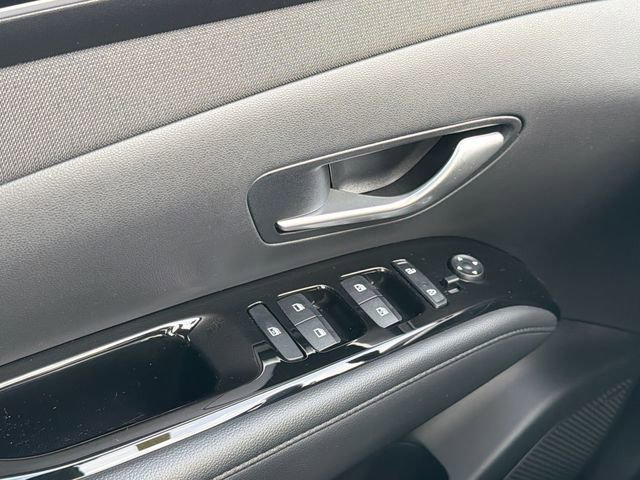 Used 2023 Hyundai Santa Cruz Limited image 17