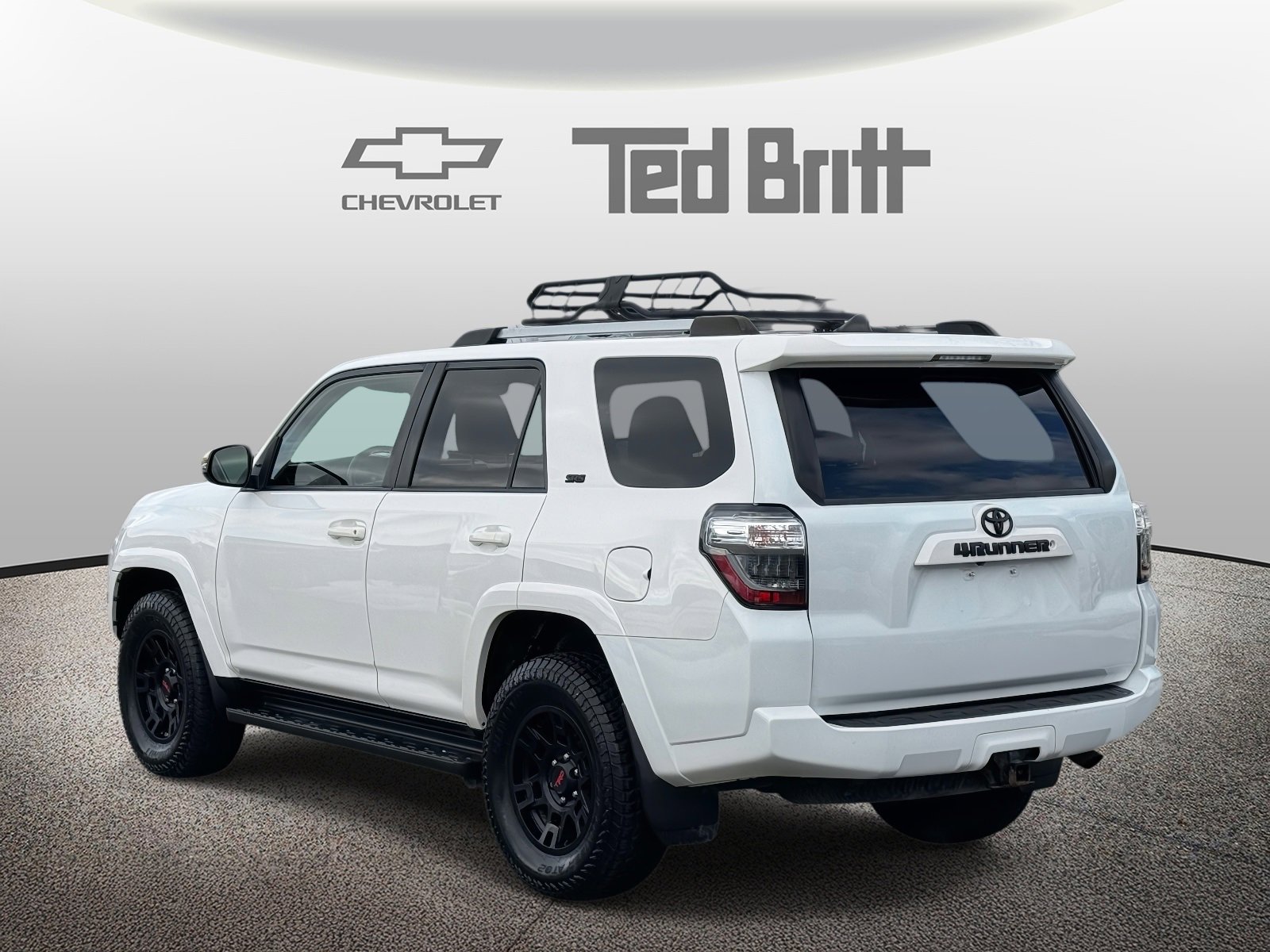 Used 2019 Toyota 4Runner SR5 Premium image 3