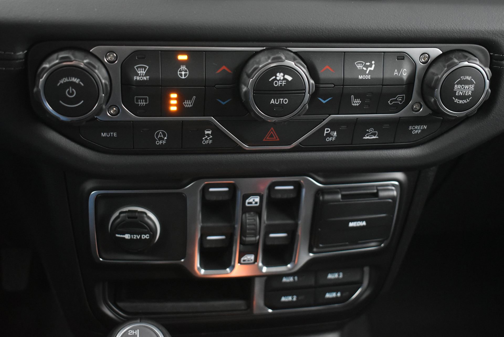 New 2026 Jeep Wrangler Unlimited Sahara image 28