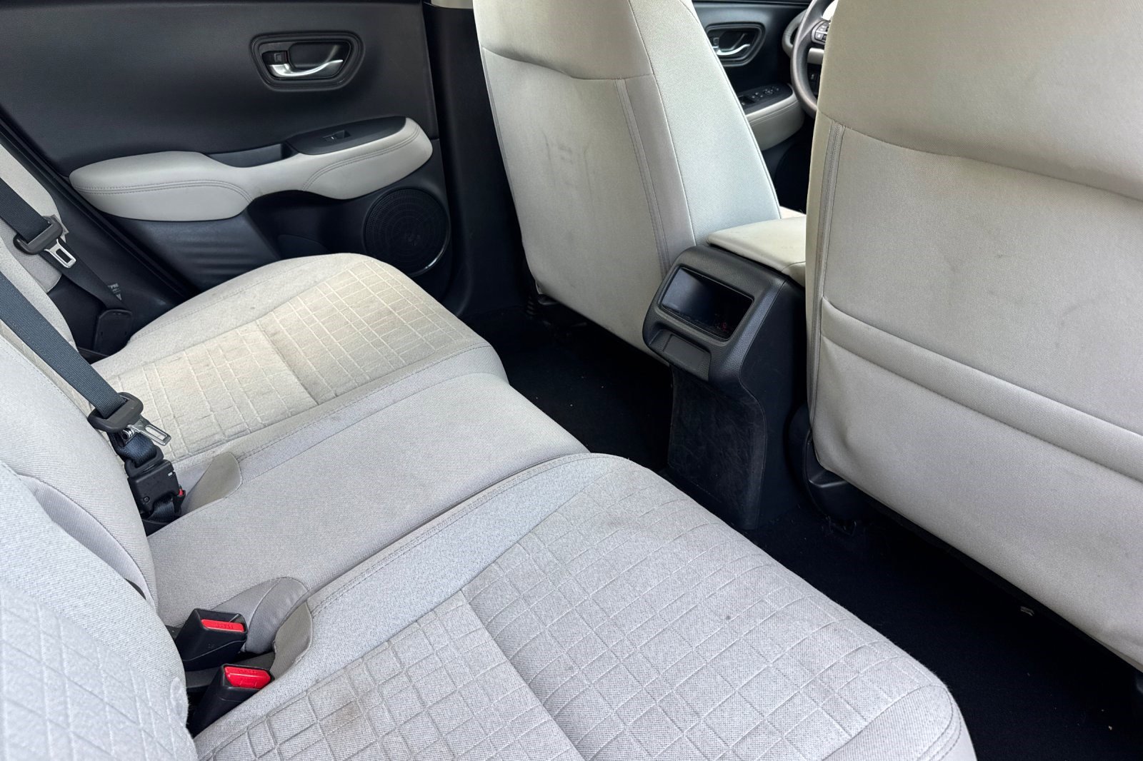 Used 2024 Honda HR-V LX image 29