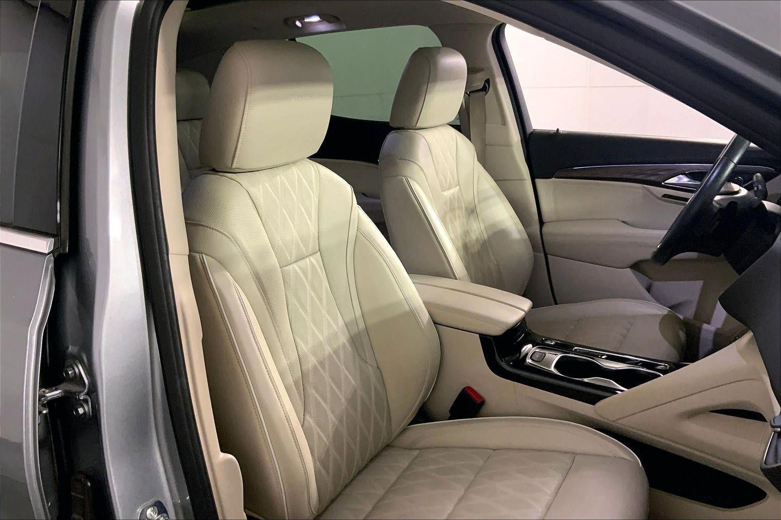 Used 2023 Buick Envision Avenir image 7
