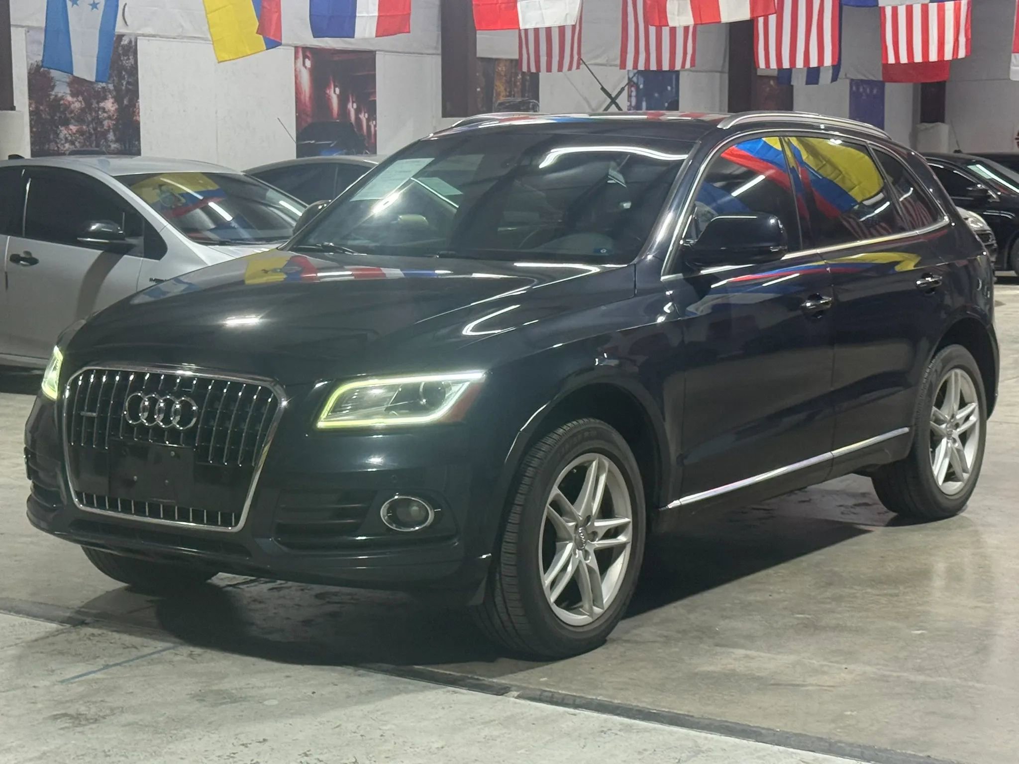 Used 2016 Audi Q5 2.0T Premium Plus w/ Technology Package image 3