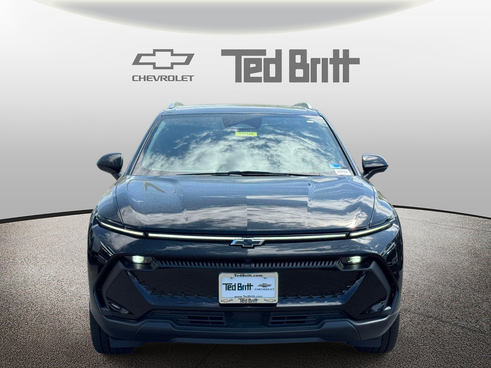 New 2026 Chevrolet Equinox EV LT w/ LPO, Tech Bronze Package FWD image 2