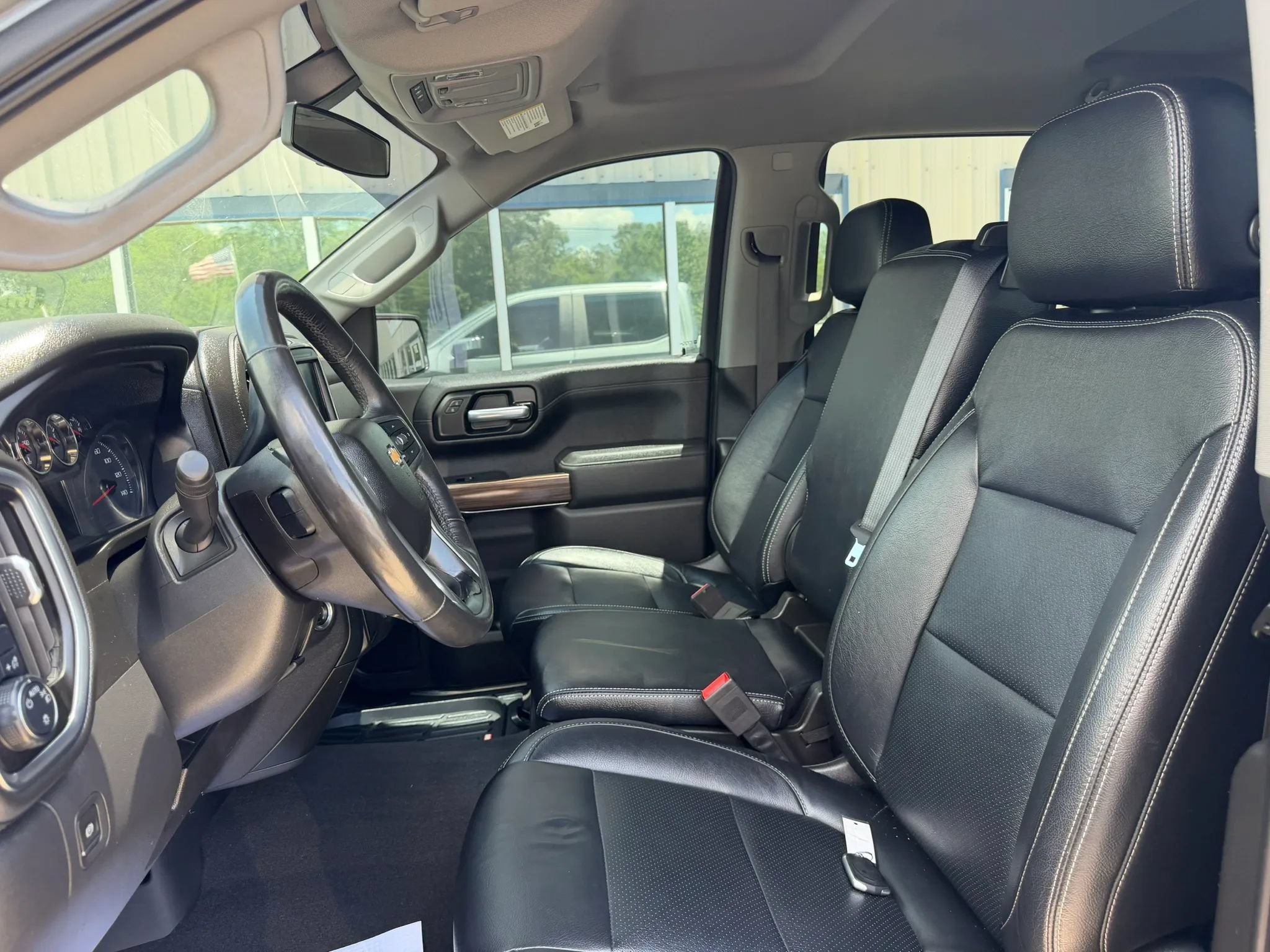Used 2020 Chevrolet Silverado 1500 LT w/ All-Star Edition AWD/4WD image 9