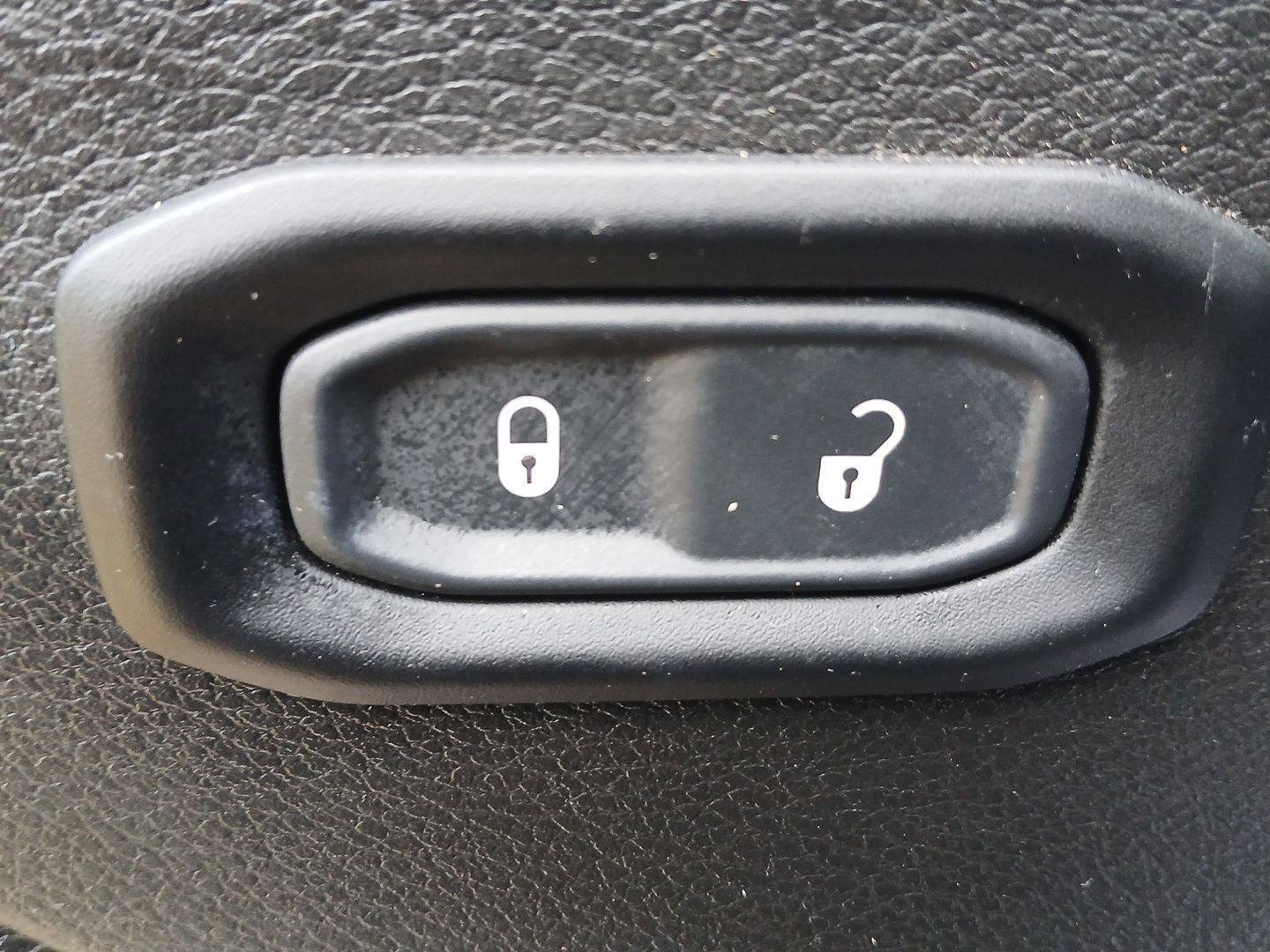 Used 2024 Jeep Gladiator Sport image 8