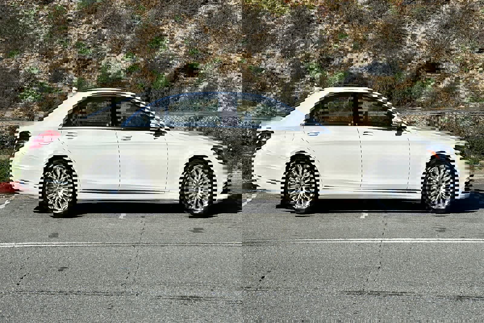 Used 2018 Mercedes-Benz S 560 Sedan image 6