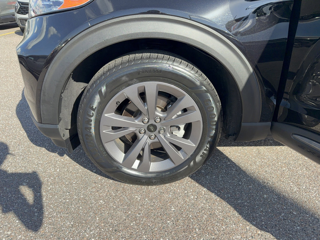 Certified 2023 Ford Explorer XLT w/ Equipment Group 202A image 35