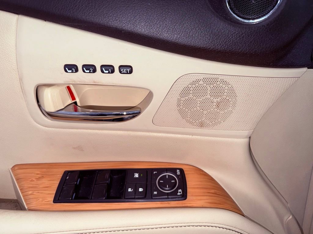 Used 2015 Lexus RX 450h FWD image 19