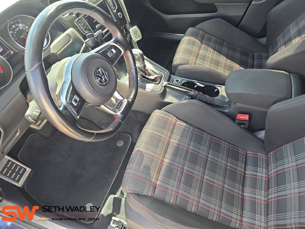 Used 2017 Volkswagen GTI S FWD image 15