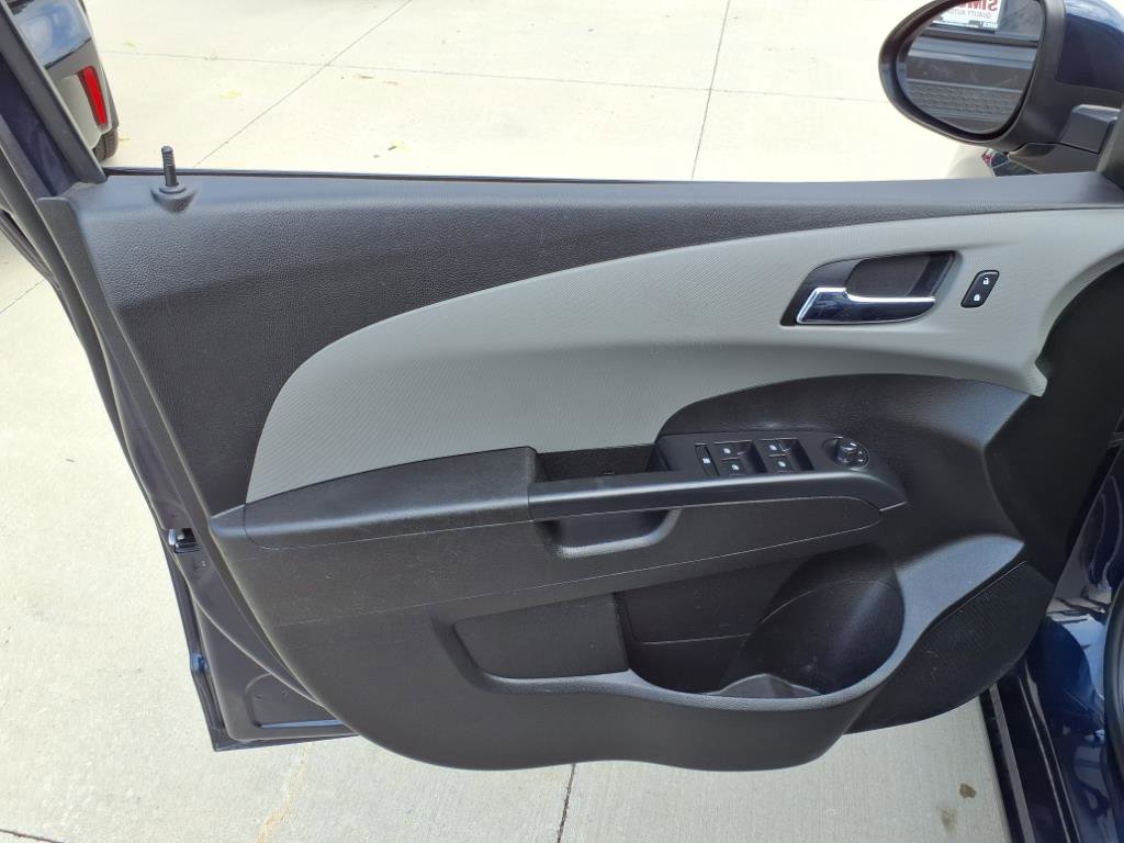 Used 2015 Chevrolet Sonic LT image 19