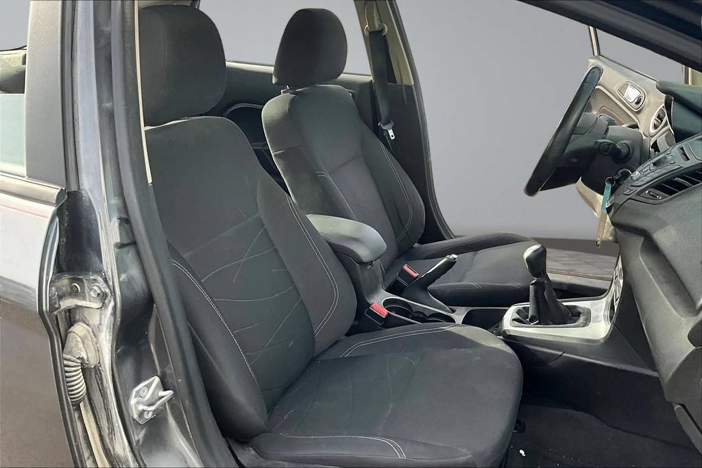 Used 2015 Ford Fiesta SE w/ Comfort Package FWD image 29