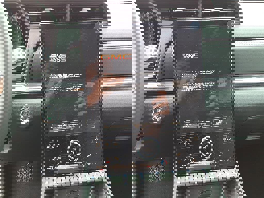 New 2026 GMC Terrain Elevation w/ LPO, Floor Liner Package image 19