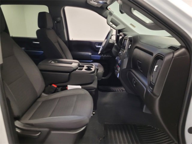 Used 2025 Chevrolet Silverado 2500 Custom w/ Custom Value Package image 17