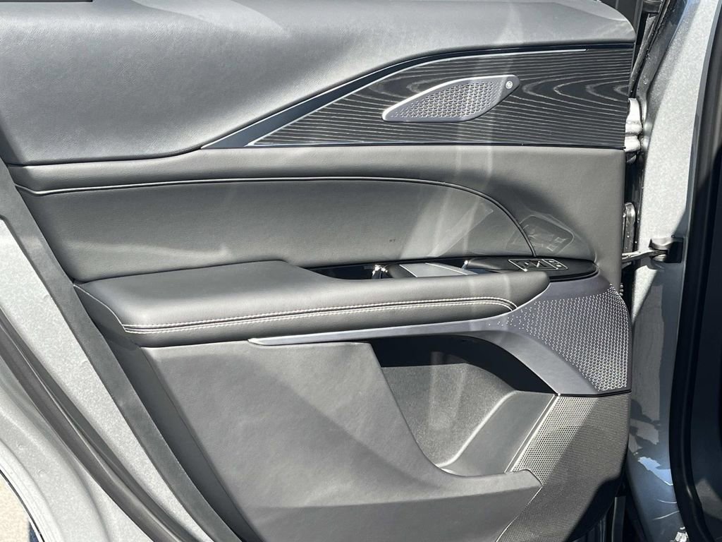 New 2026 Cadillac Lyriq V image 20