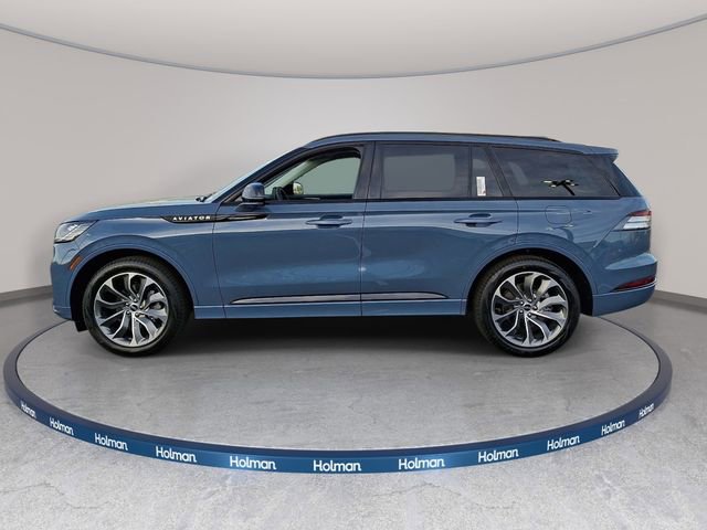 New 2026 Lincoln Aviator AWD w/ Jet Appearance Package image 8