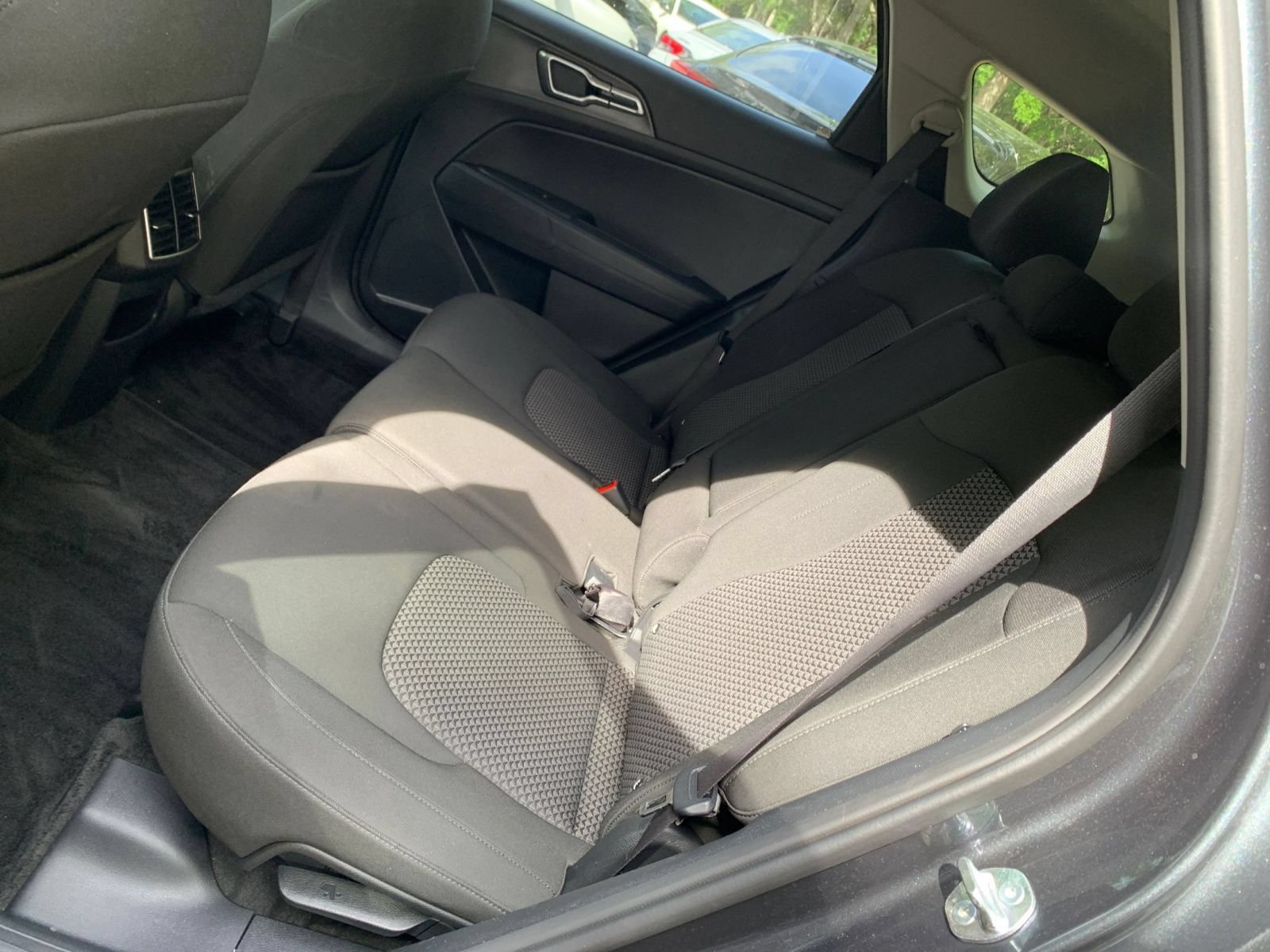 Used 2025 Kia Sportage LX FWD image 36