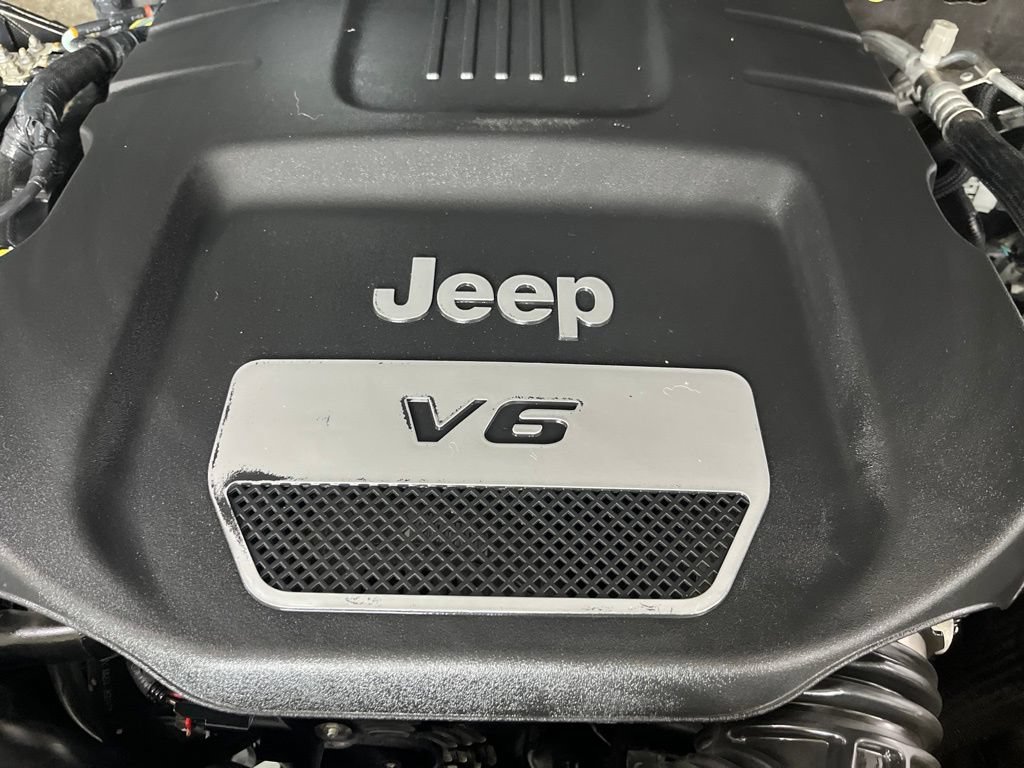 Used 2018 Jeep Wrangler Unlimited Sport AWD/4WD image 10