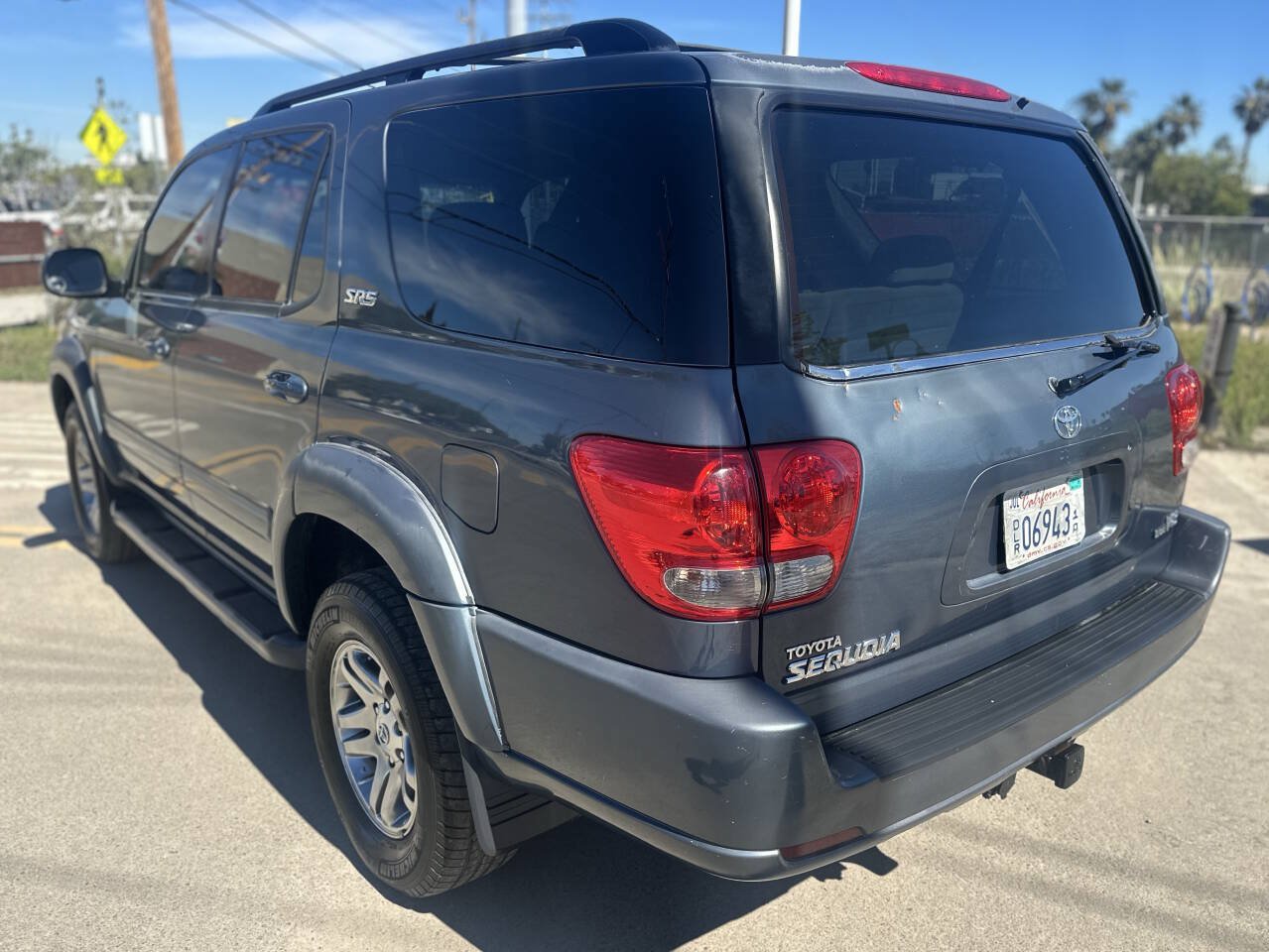 Used 2005 Toyota Sequoia SR5 RWD image 7