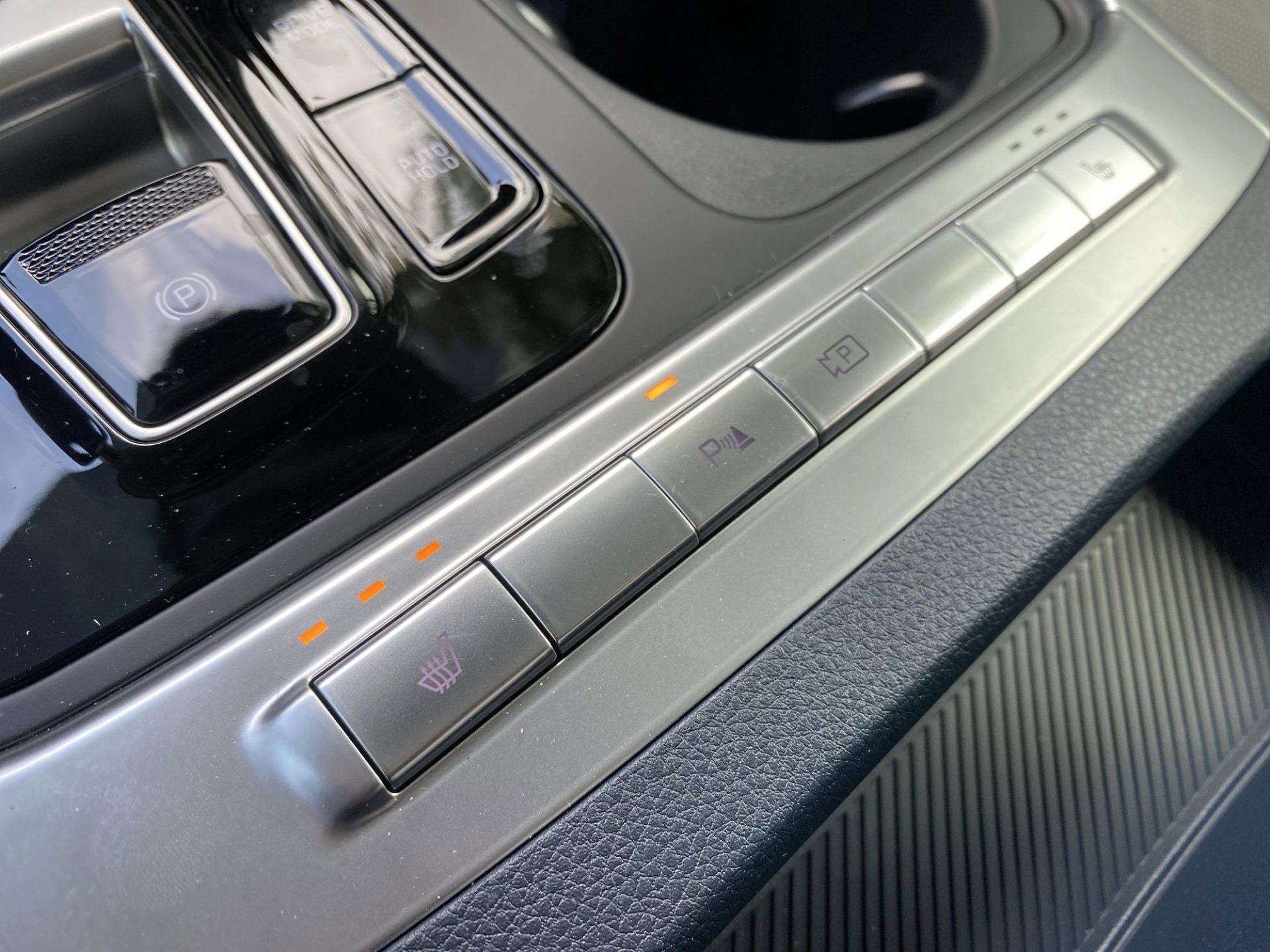 Used 2025 Kia Carnival EX FWD image 23