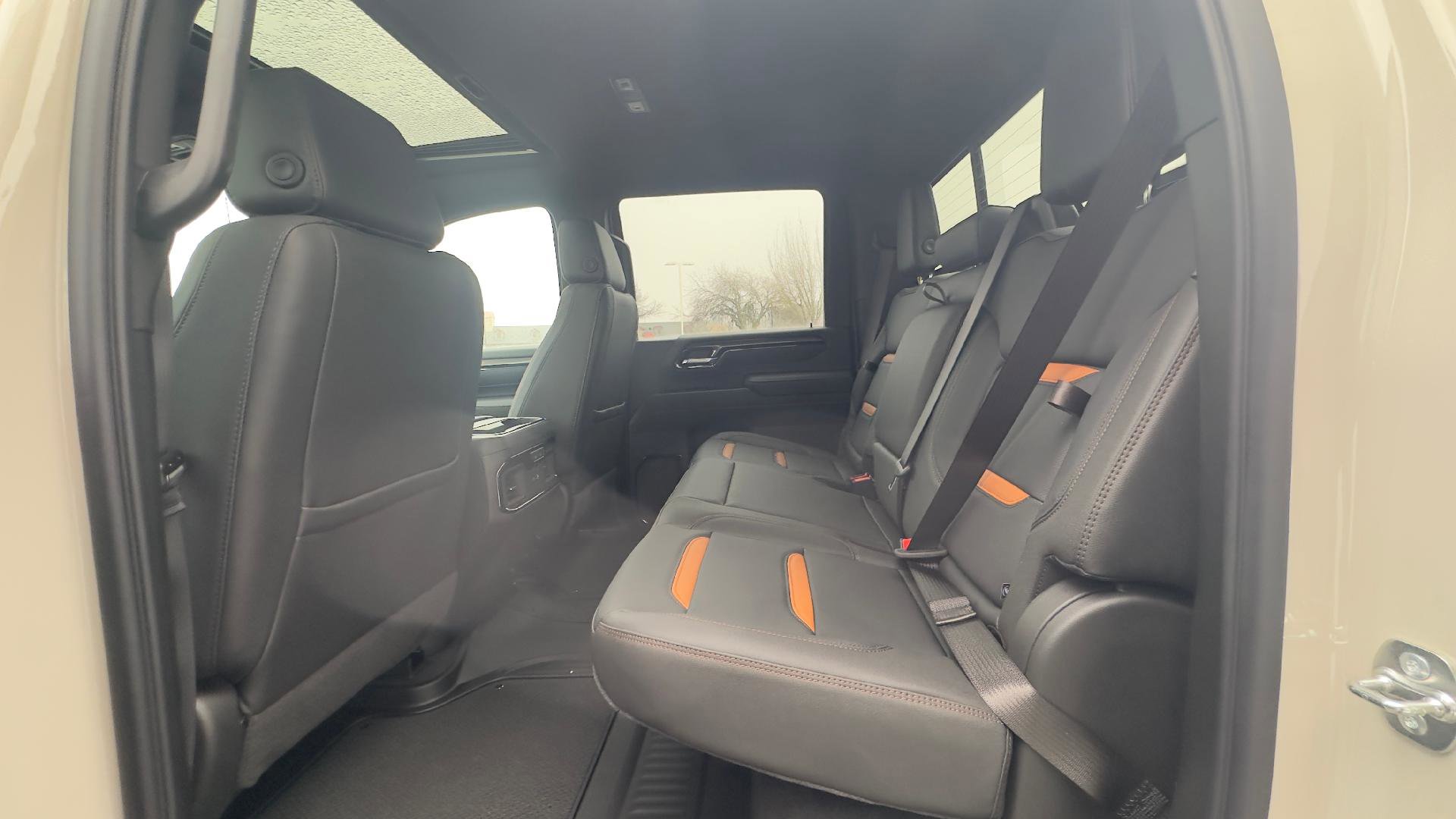 New 2026 GMC Sierra 2500 AT4 w/ AT4 Premium Plus Package image 9