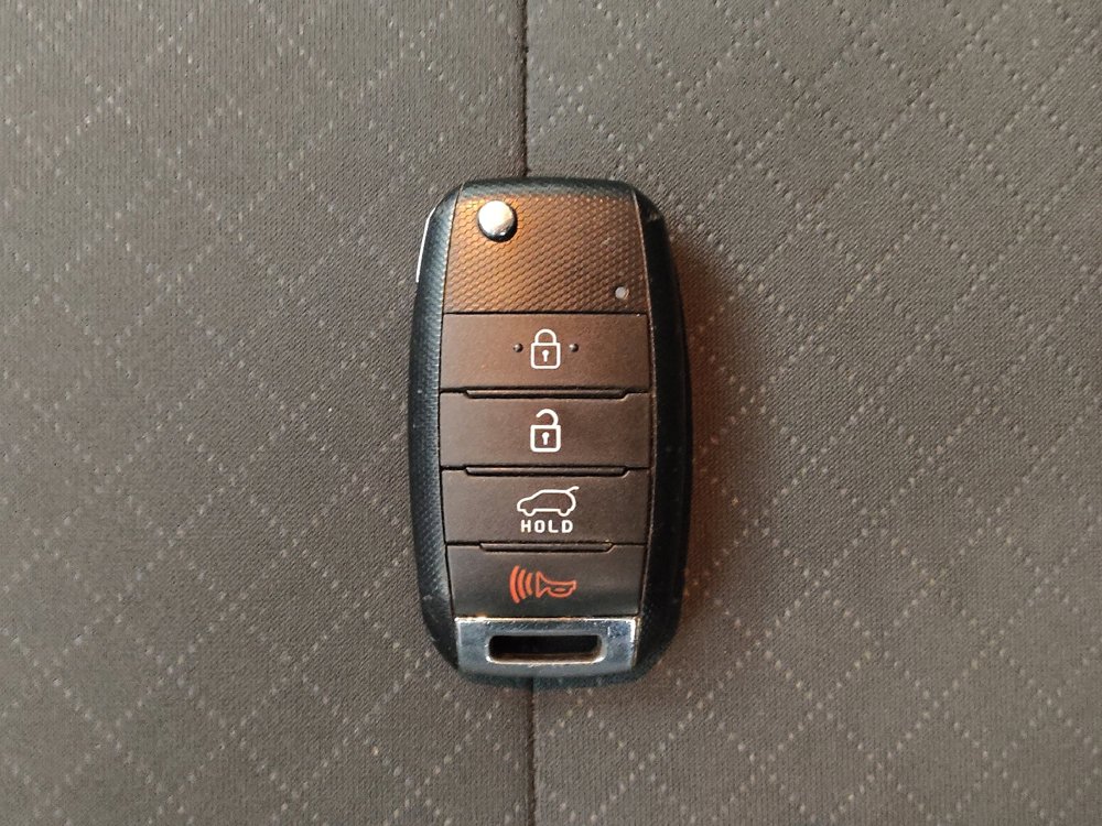 Used 2020 Kia Sorento LX image 32