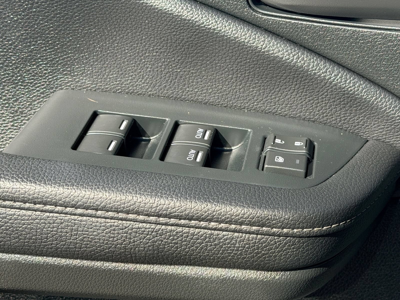 Used 2023 Honda Passport EX-L image 18