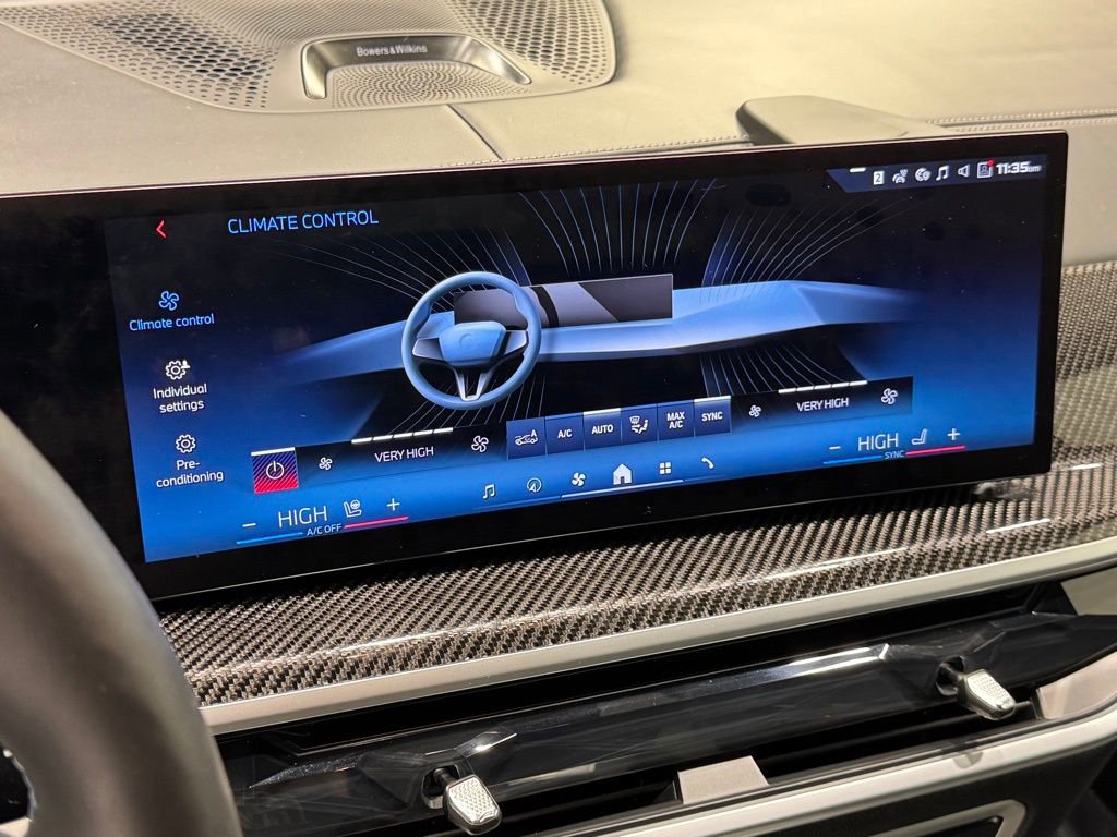 Used 2025 BMW X7 M60i image 13