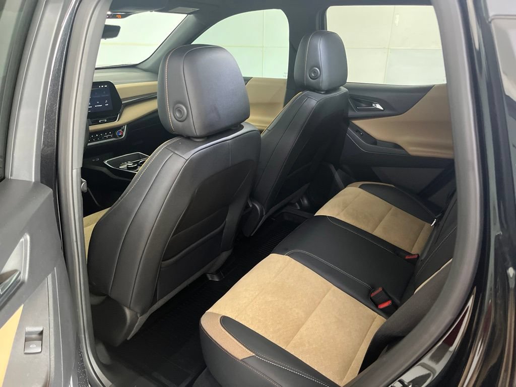 Used 2026 Chevrolet Equinox ACTIV w/ Convenience Package III AWD/4WD image 25