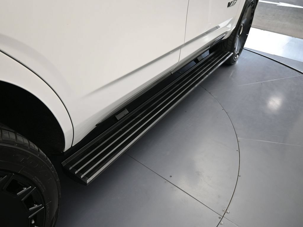 Used 2023 Cadillac Escalade V AWD/4WD image 69