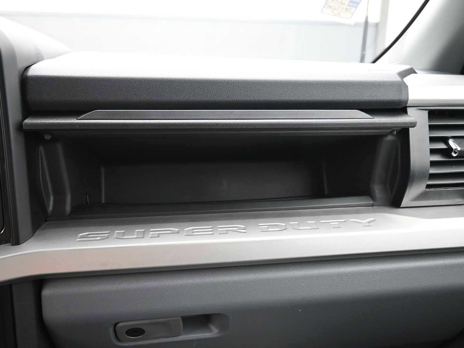 Used 2025 Ford F250 XLT image 50