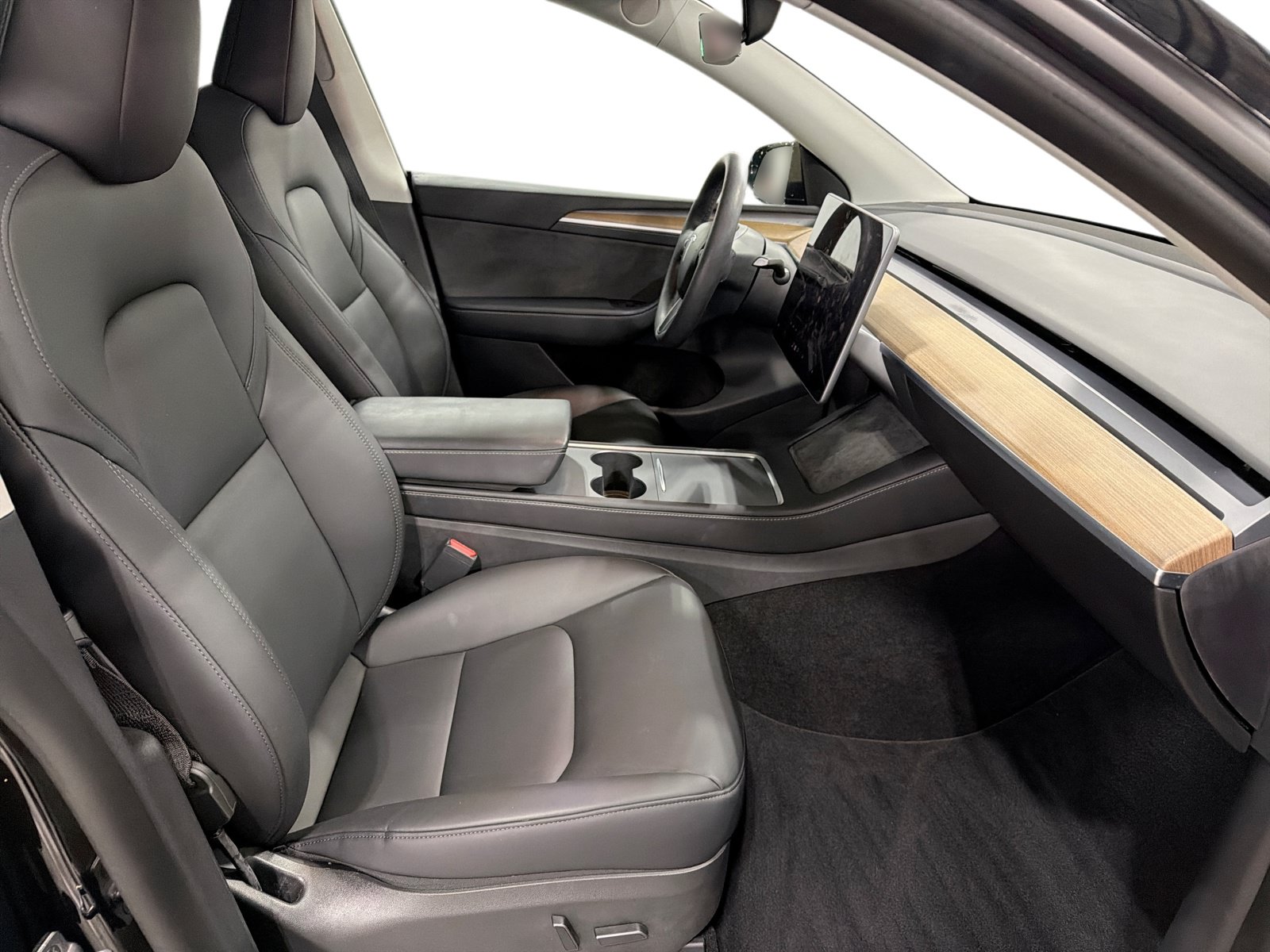 Certified 2022 Tesla Model Y Long Range AWD/4WD image 13