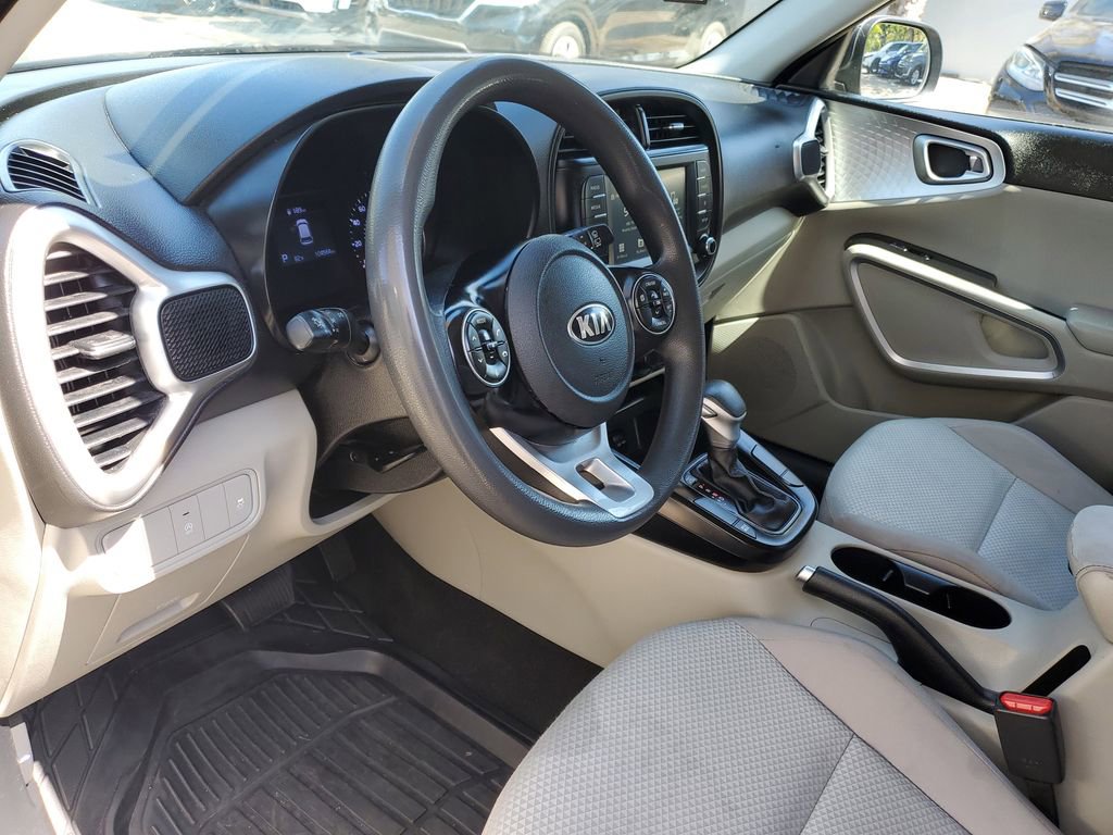 Used 2021 Kia Soul LX image 17