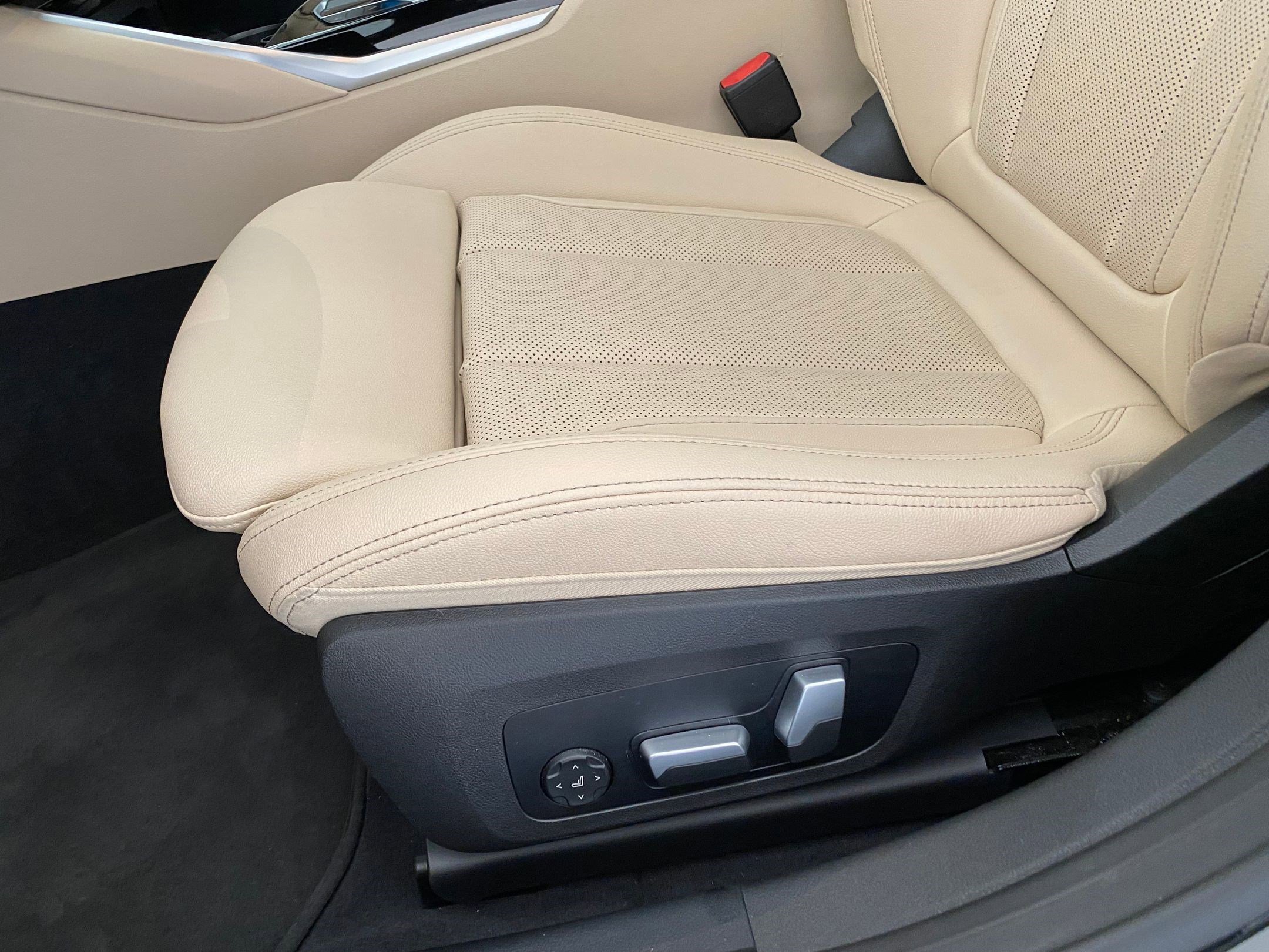 Certified 2023 BMW i4 eDrive35 w/ Premium Package image 12