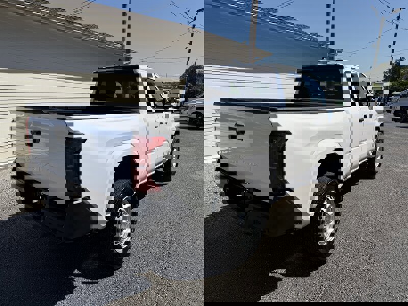 Used 2024 Toyota Tacoma SR image 7