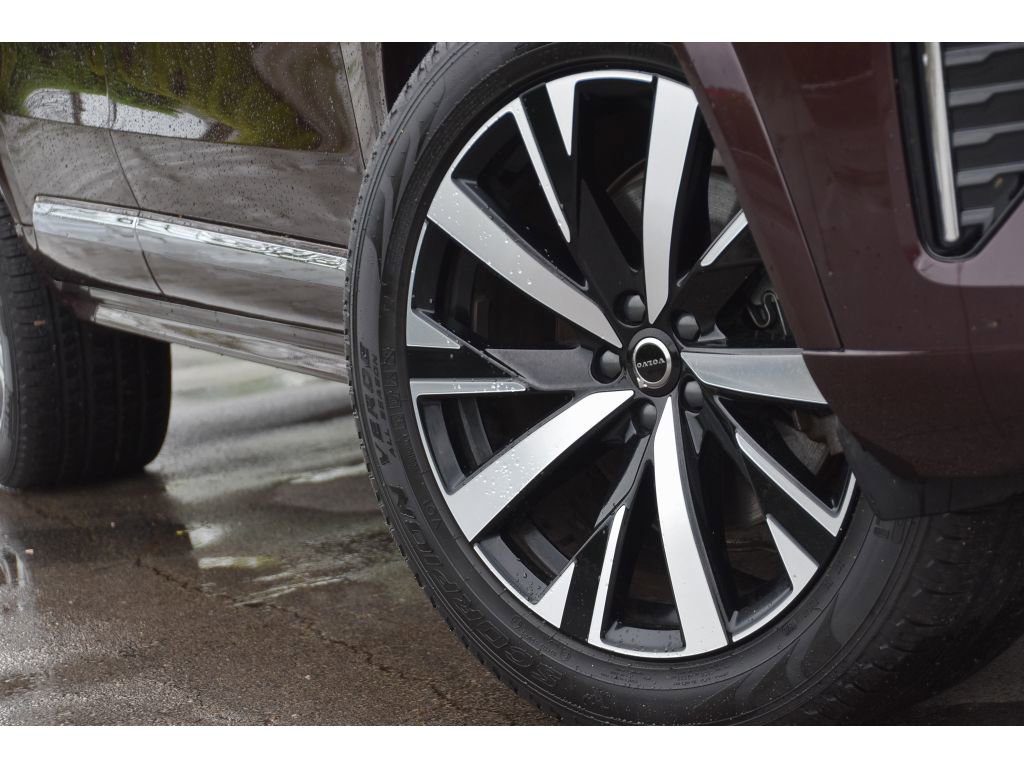 Certified 2026 Volvo XC90 B5 Core w/ Protection Package Premier image 11