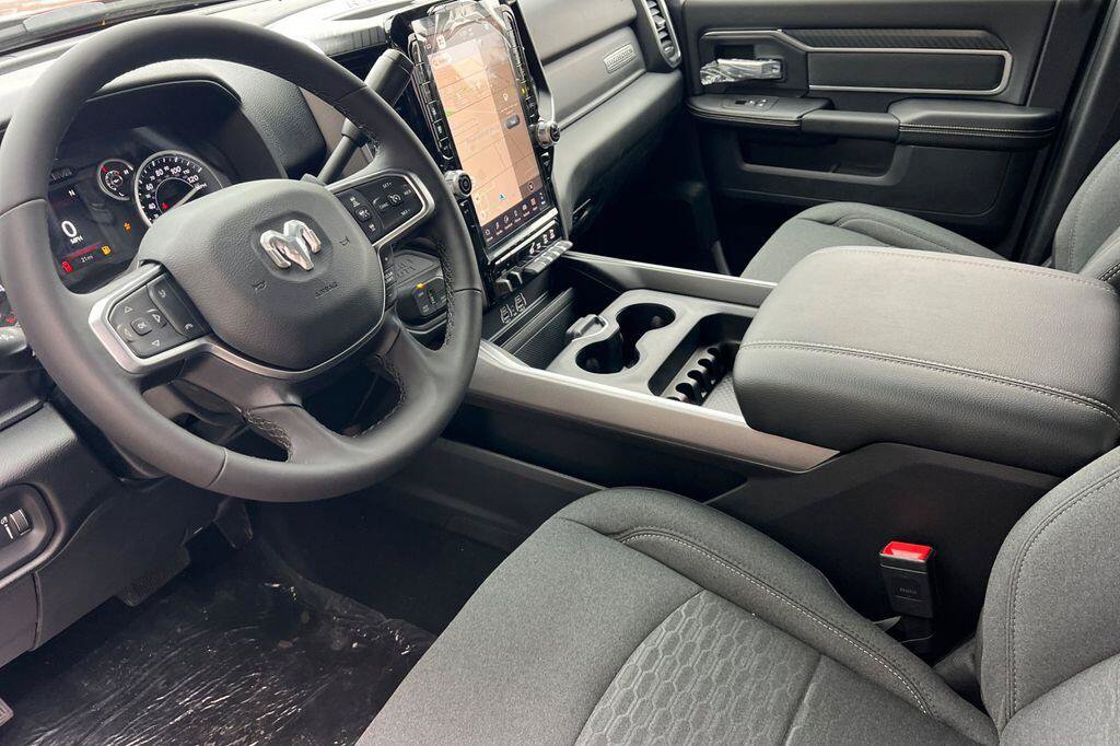 New 2026 RAM 2500 Big Horn AWD/4WD image 10