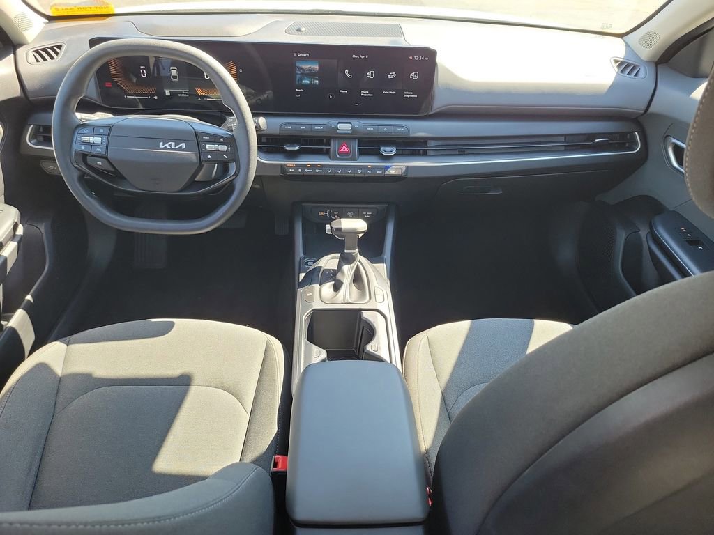 Used 2025 Kia K4 FWD image 11