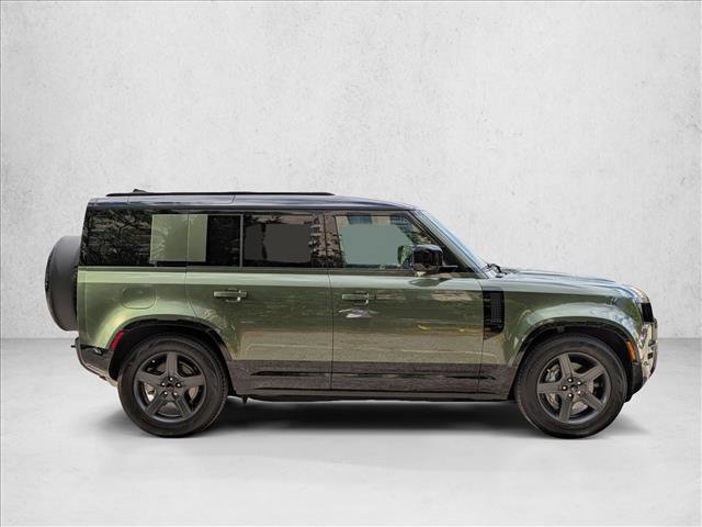 Used 2026 Land Rover Defender 110 X-Dynamic SE AWD/4WD image 4