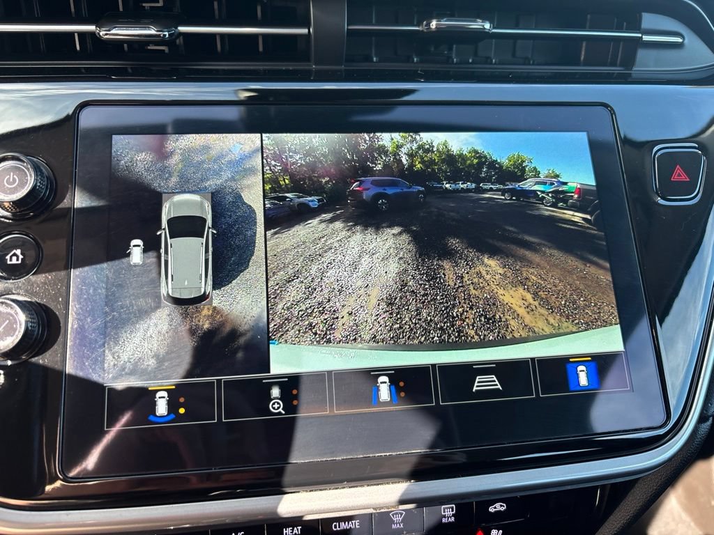 Used 2023 Chevrolet Bolt EUV Premier FWD image 28