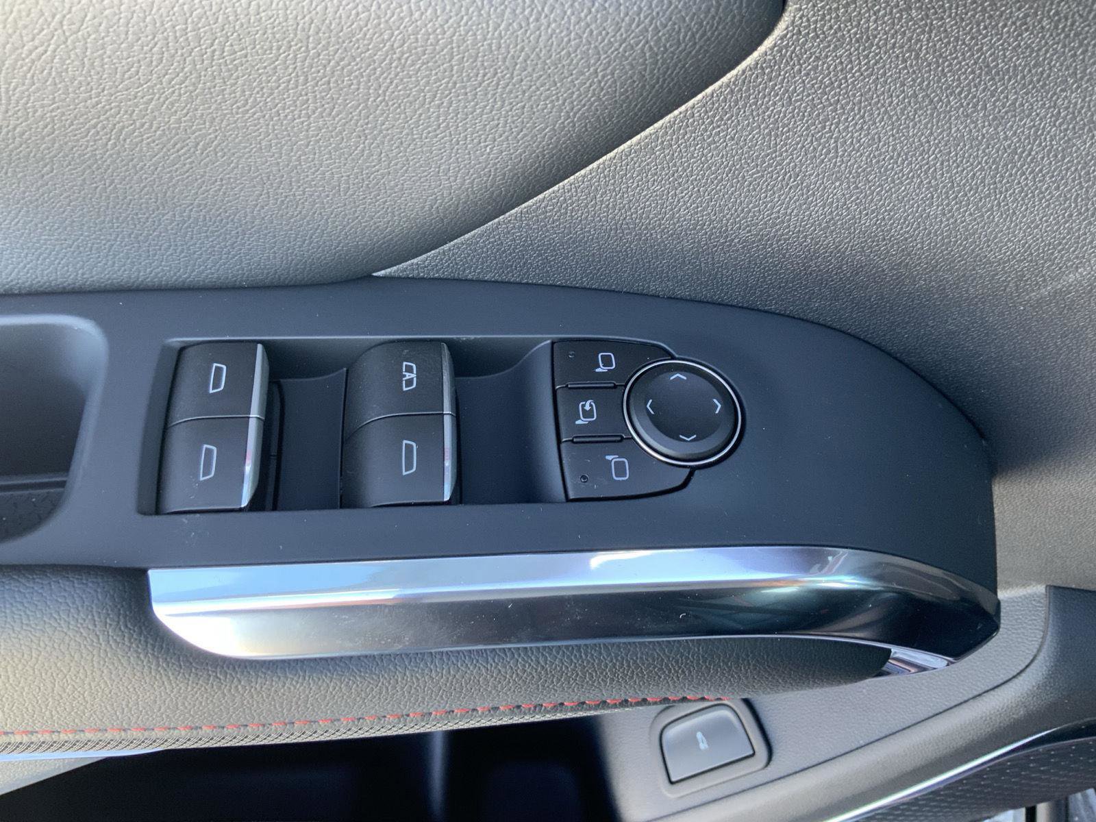 New 2026 Chevrolet Traverse RS w/ LPO, Floor Liner Package image 29