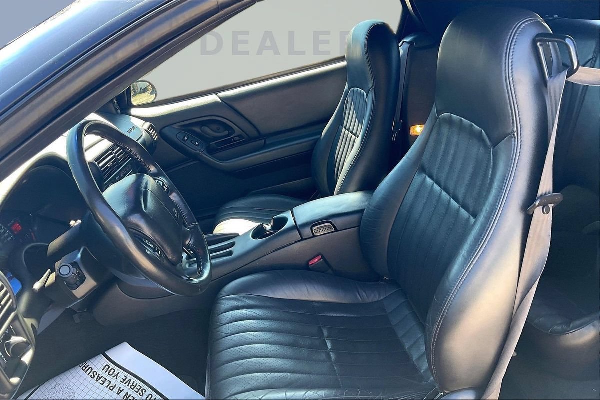 Used 2002 Chevrolet Camaro Z28 w/ SS Performance/Appearance Pkg RWD image 17
