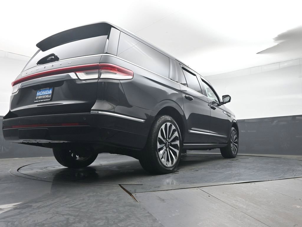 Used 2022 Lincoln Navigator L Reserve AWD/4WD image 33