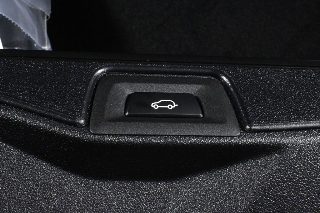 Used 2026 BMW X5 xDrive40i w/ M Sport Package image 41