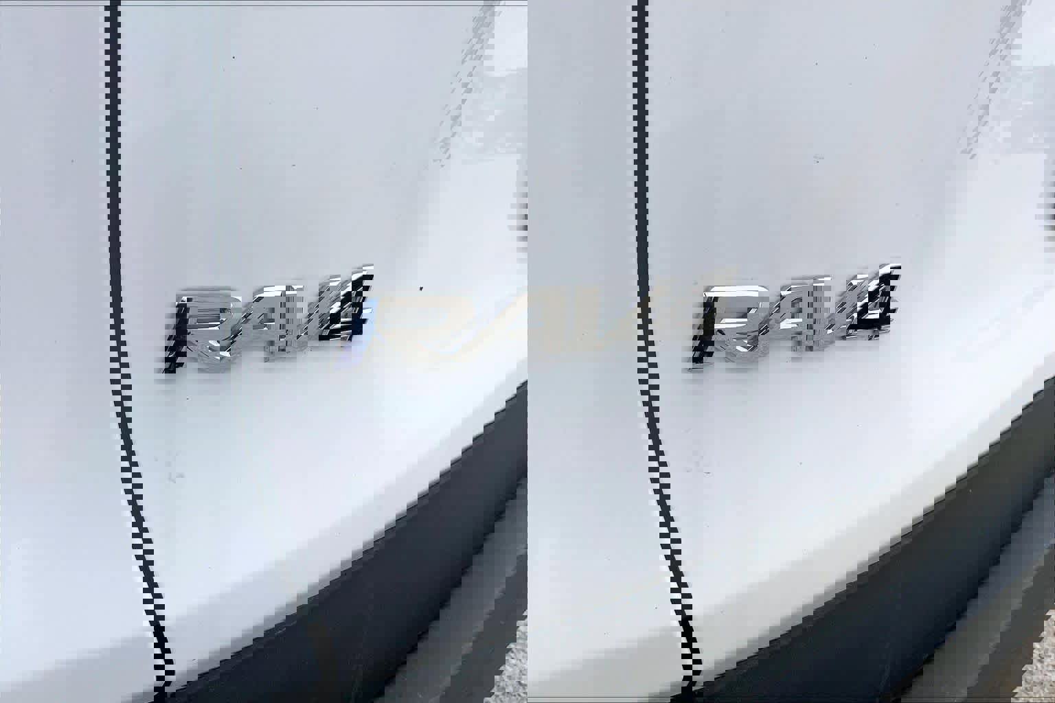 Used 2025 Toyota RAV4 LE image 29