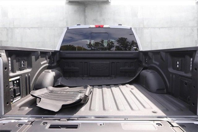 Used 2025 Ford F150 Platinum w/ Equipment Group 702A High image 7