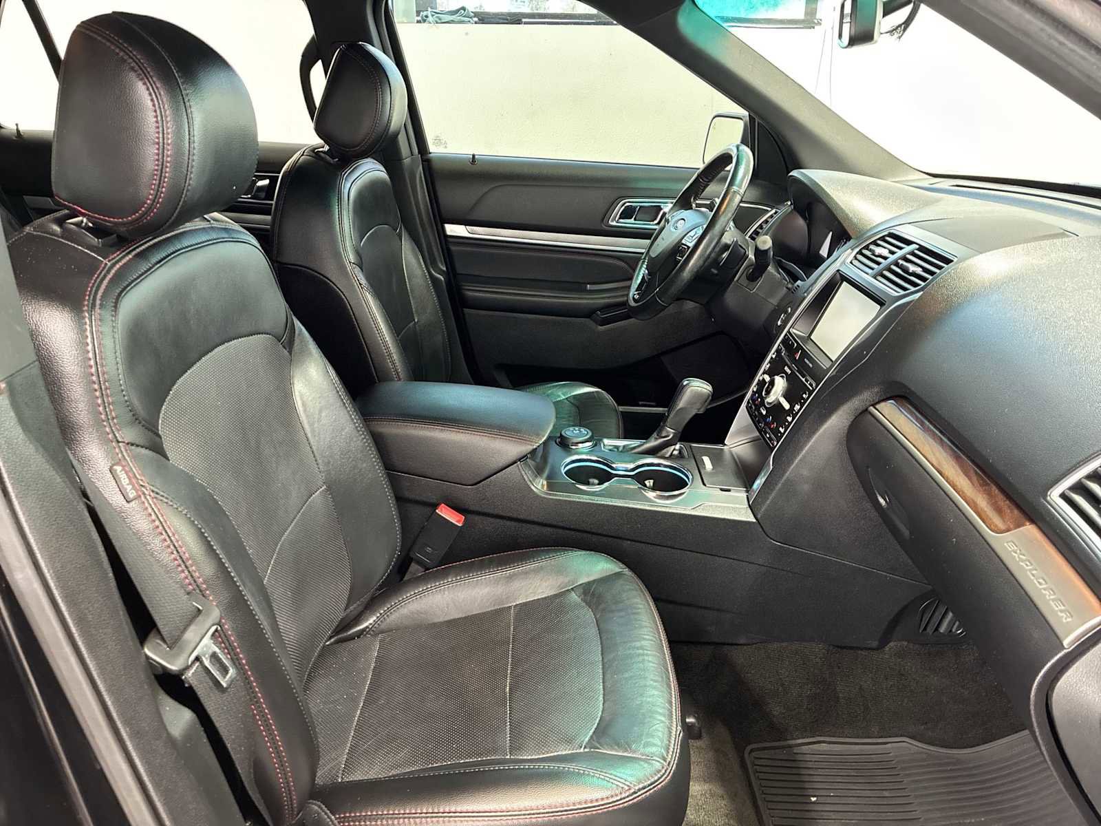 Used 2016 Ford Explorer Sport w/ Equipment Group 401A image 26