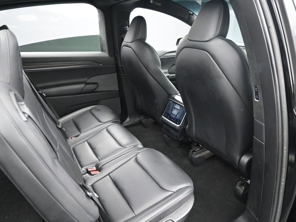 Used 2023 Tesla Model X image 28
