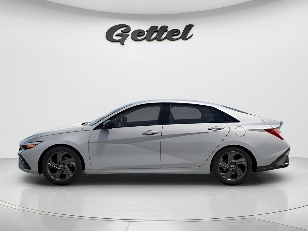 Used 2026 Hyundai Elantra Sport FWD image 3